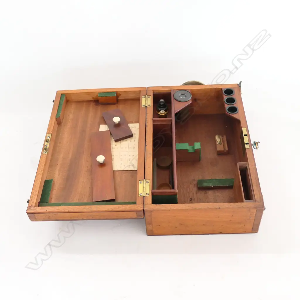 EARLY 20thC LACQUERED & ANODISED BRASS MONOCULAR MICROSCOPE, IN MAHOG FITTED CASE Image 1++